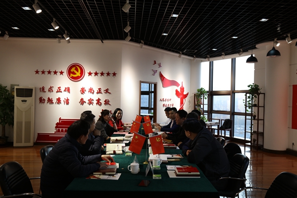 山東省房地產(chǎn)商會(huì)在山東三箭集團(tuán) 召開“不忘初心、牢記使命”主題教育工作會(huì)議