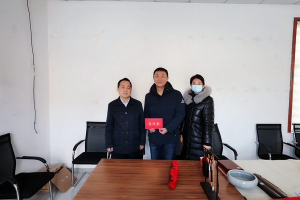 山東三箭集團多層次、多角度、多形式開展新春慰問送關(guān)懷活動