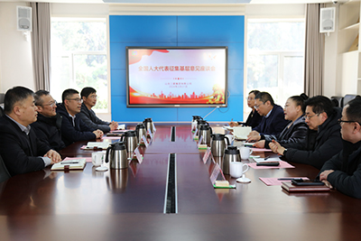 全國人大代表主動(dòng)征集意見，發(fā)揮代表作用